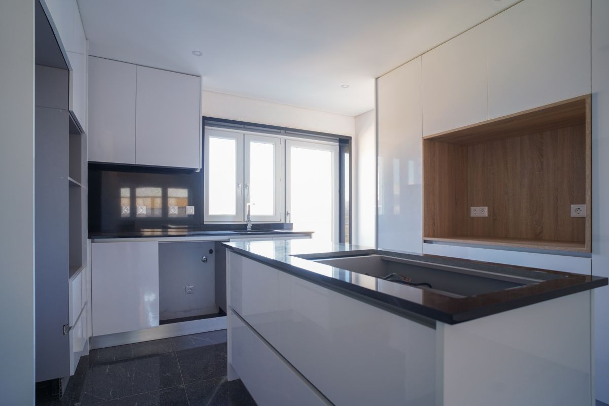 Maison à Vila Nova de Gaia, Portugal, 385 ares - image 4