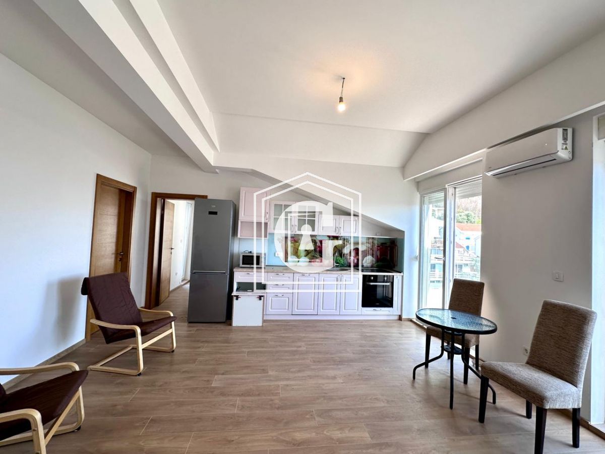 Apartment in Budva, Montenegro, 61 m² - picture 2