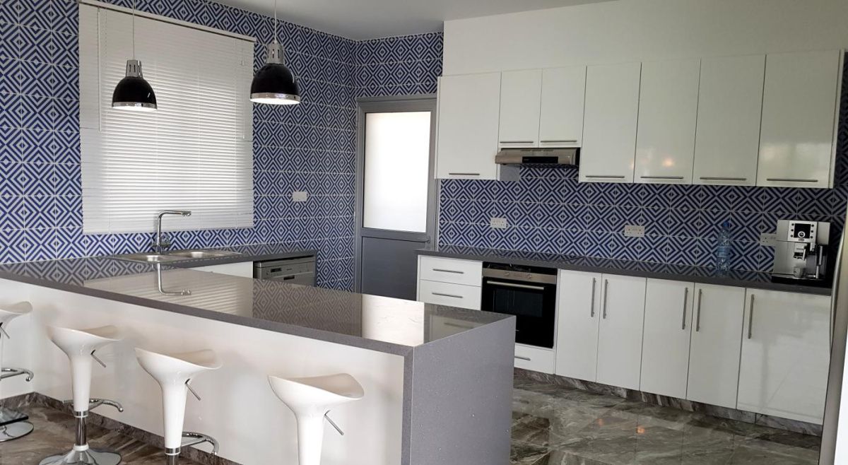 Piso en Limasol, Chipre, 200 m² - imagen 4