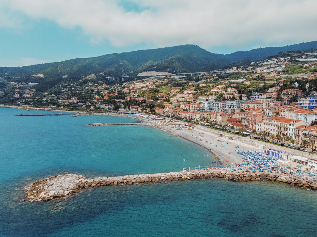 House in Ospedaletti, Italy, 500 m² - picture 6