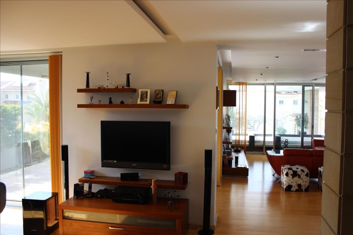 Casa en Pafos, Chipre, 380 m² - imagen 6