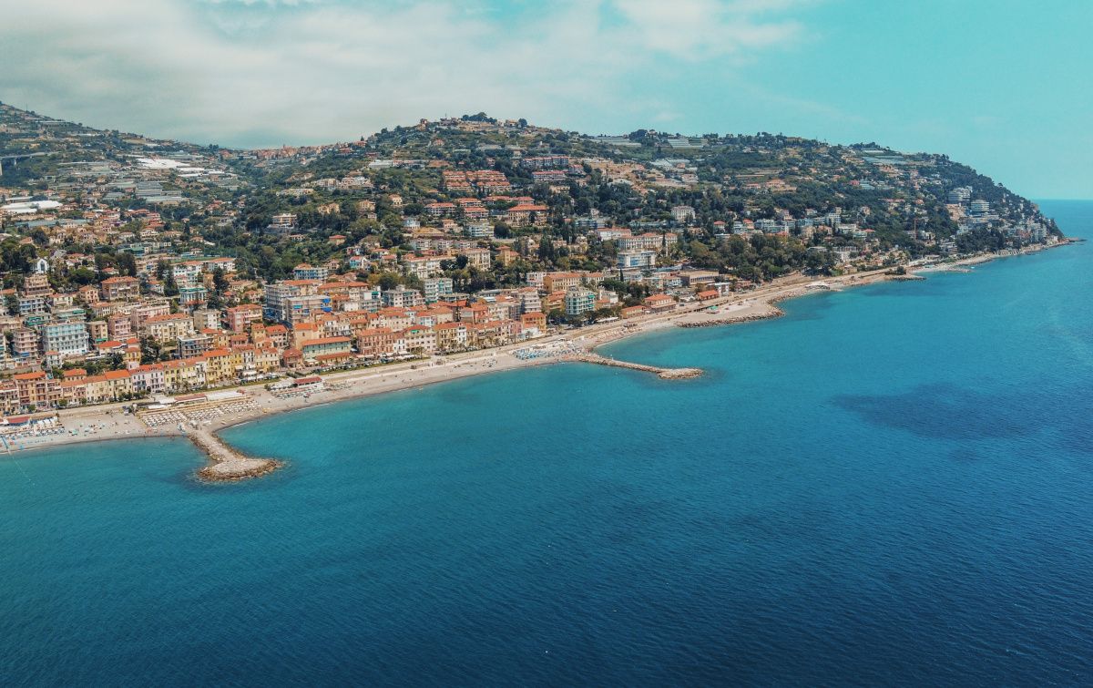 House in Ospedaletti, Italy, 500 m² - picture 7