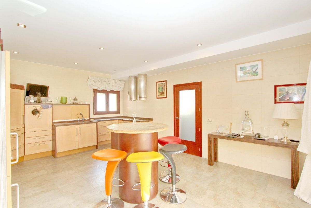 Casa en la Costa Blanca, España, 898 m² - imagen 7