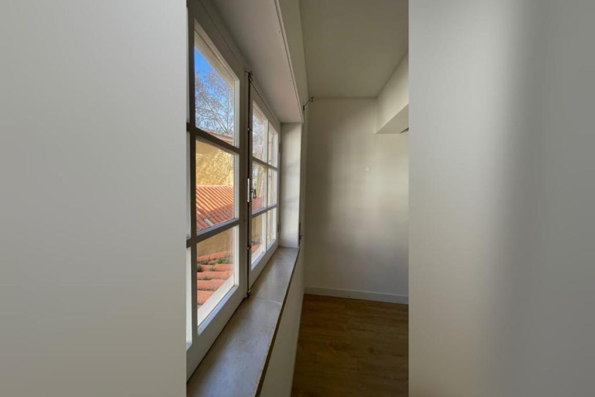 Office in Cascais, Portugal - picture 8