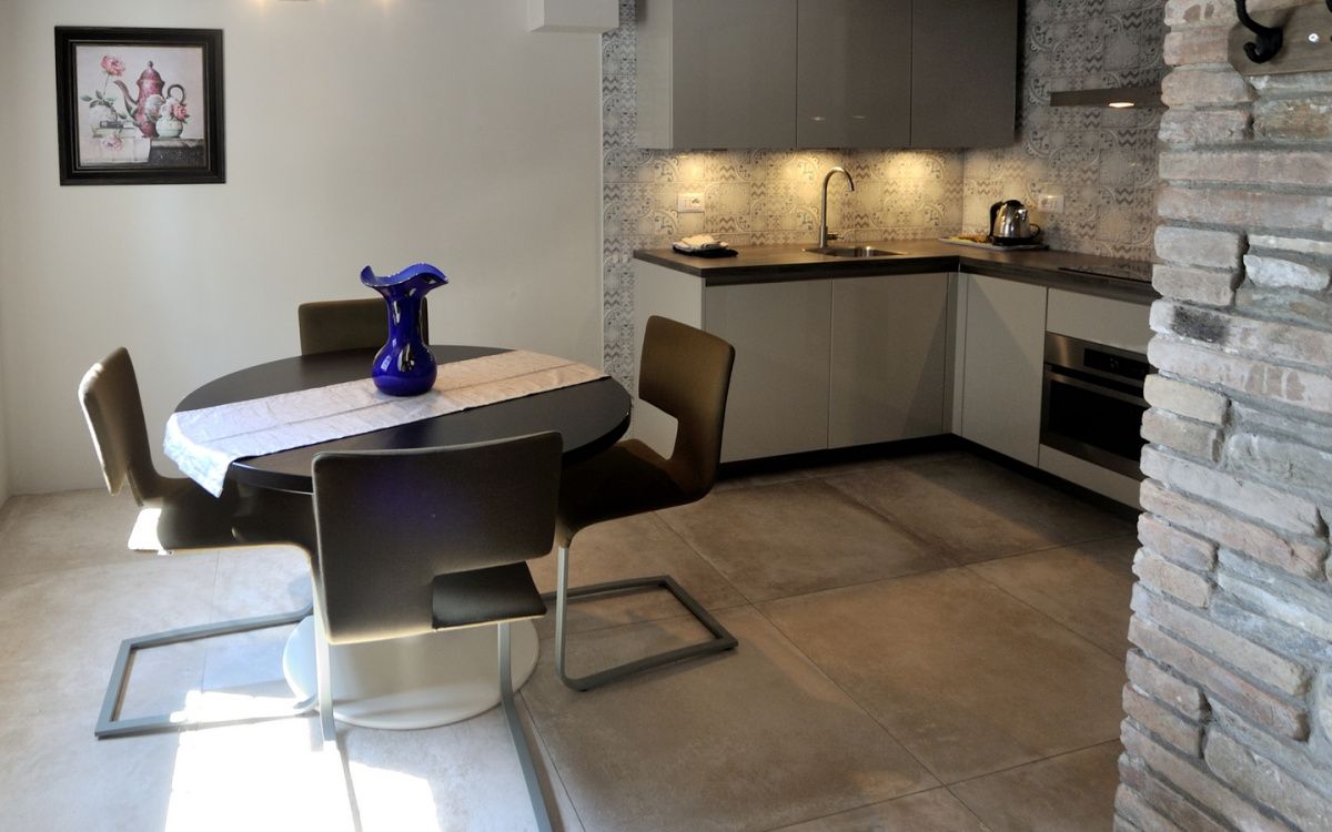 Finca en Módena, Italia, 1 000 m² - imagen 8