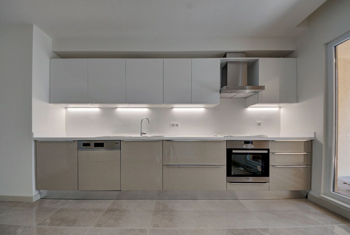 Flat in Istanbul, Turkey - picture 8