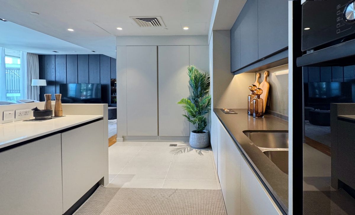 Flat in Dubai, UAE, 103 m² - picture 9