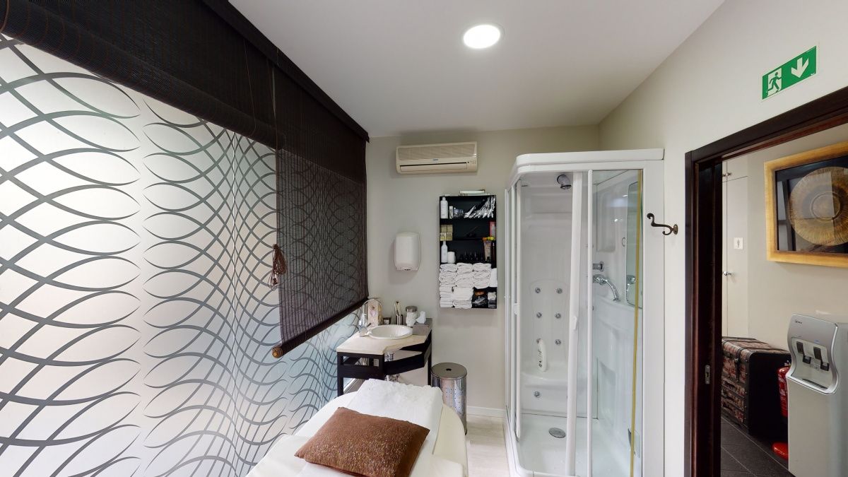 Bureau en Algarve, Portugal, 141 m² - image 9