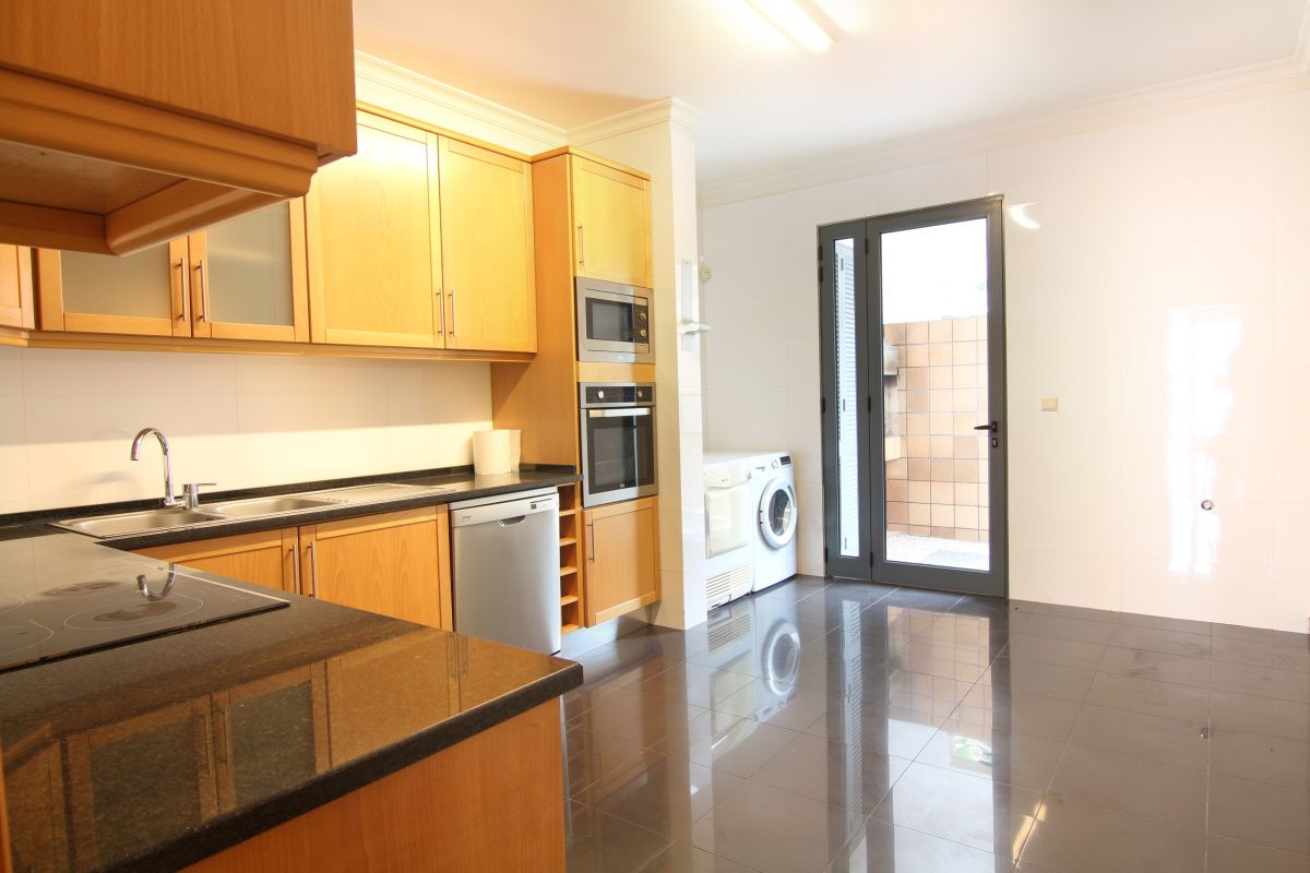 Casa en Madeira, Portugal, 375 m² - imagen 11