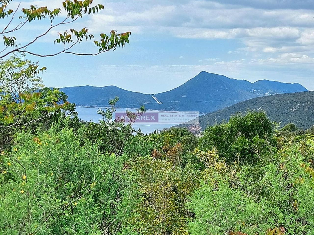 Terreno en Luštica, Montenegro, 648 m² - imagen 1