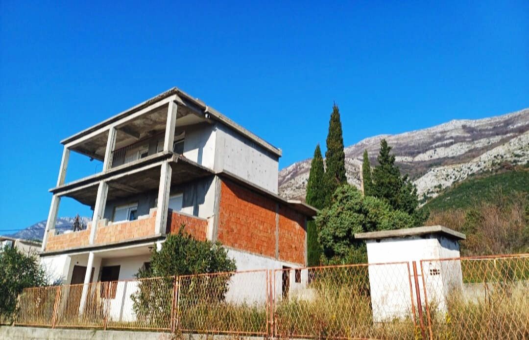 Maison à Sutomore, Monténégro, 140 m² - image 1