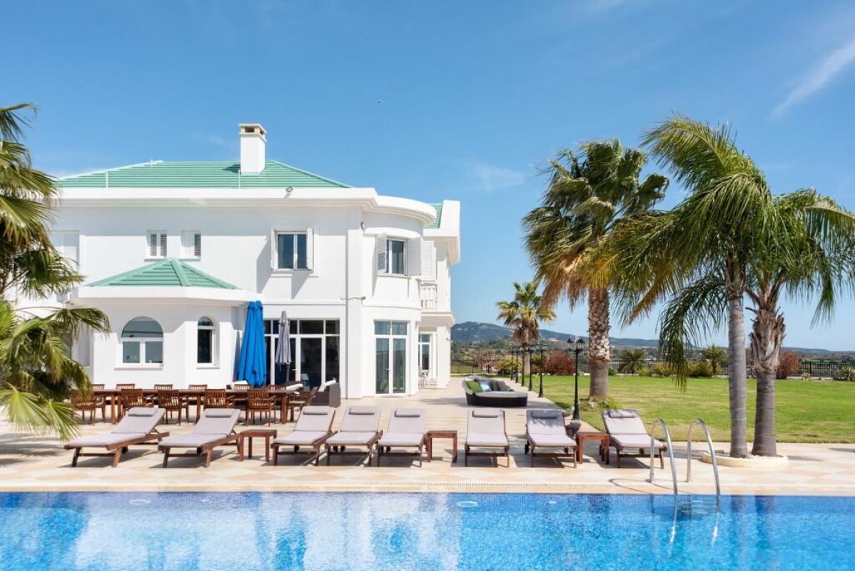 House in Limassol, Cyprus, 1 000 m² - picture 11