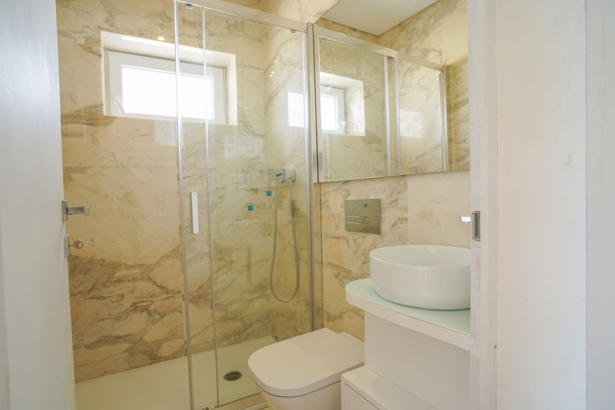 Maison à Vila Nova de Gaia, Portugal, 385 ares - image 12