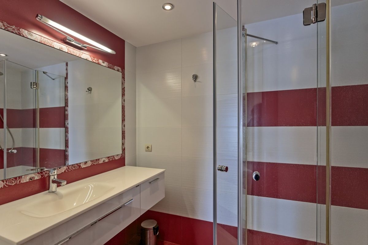 House on Costa Brava, Spain, 411 m² - picture 12