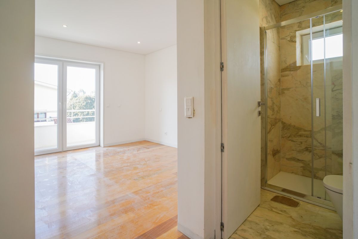 Maison à Vila Nova de Gaia, Portugal, 385 ares - image 13