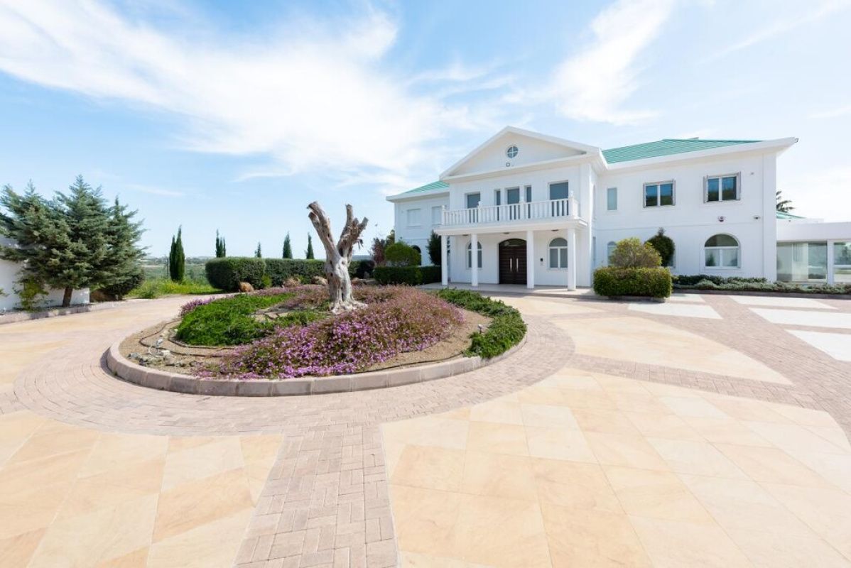 House in Limassol, Cyprus, 1 000 m² - picture 15