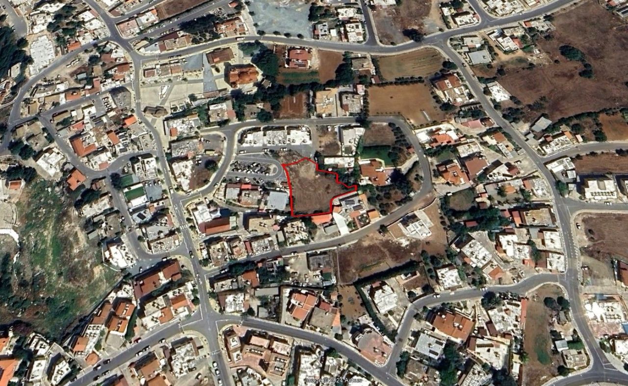 Grundstück in Paphos, Zypern, 1 359 m² - Foto 1