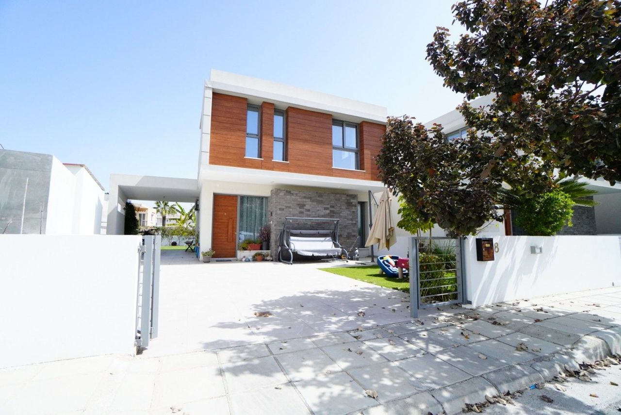 Villa in Larnaca, Cyprus, 187 m² - picture 1