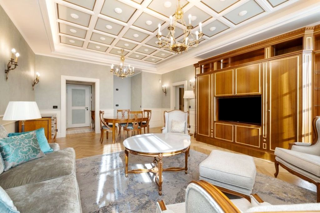 Piso en Florencia, Italia, 136 m² - imagen 3