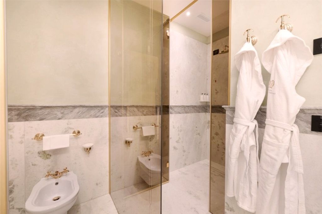 Piso en Florencia, Italia, 136 m² - imagen 10