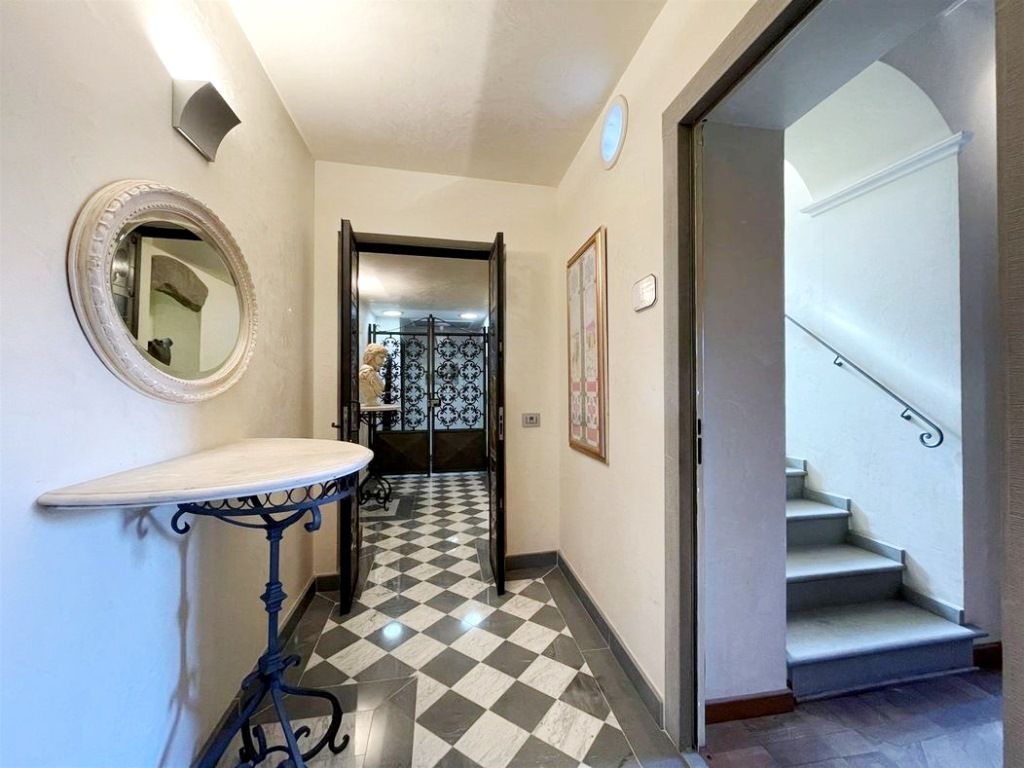 Attico a Firenze, Italia, 200 m² - foto 3