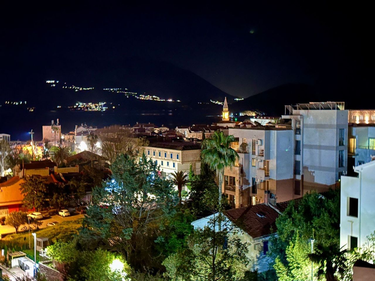 Piso en Budva, Montenegro, 61 m² - imagen 12