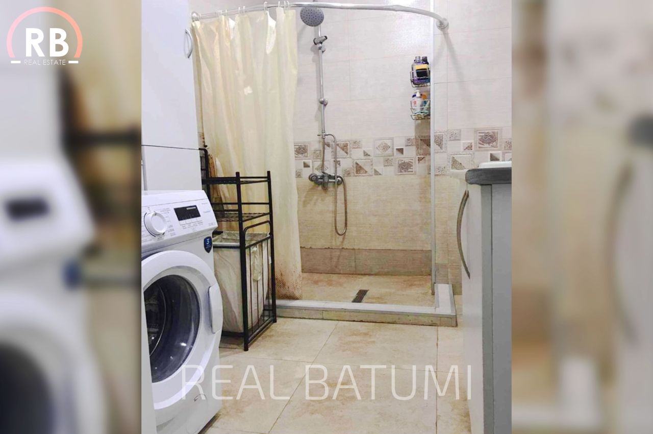 Flat in Batumi, Georgia, 42 m² - picture 8