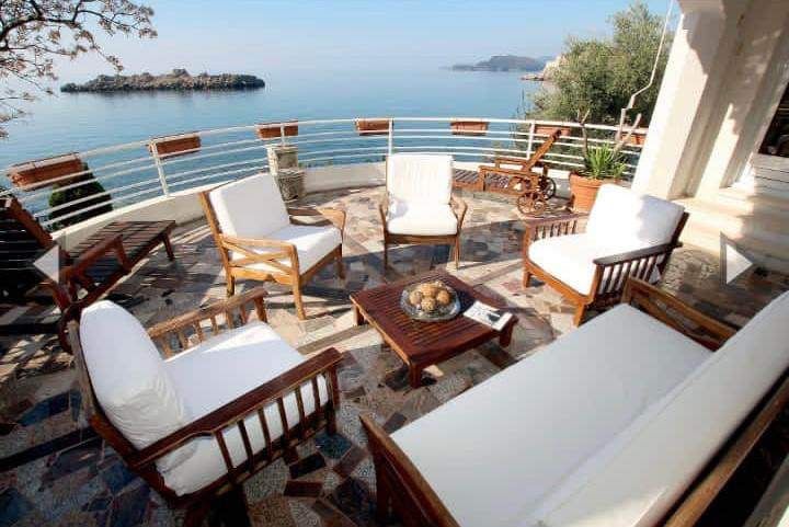 Villa à Sveti Stefan, Monténégro, 10 000 m² - image 1