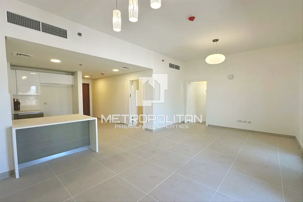 Apartment in Dubai, UAE, 95 m² - picture 1