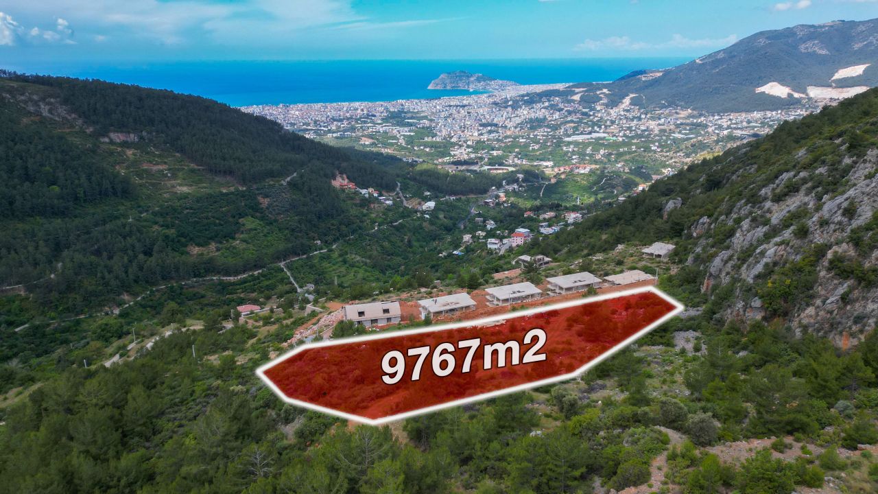 Terreno en Alanya, Turquia, 9 767 m² - imagen 1