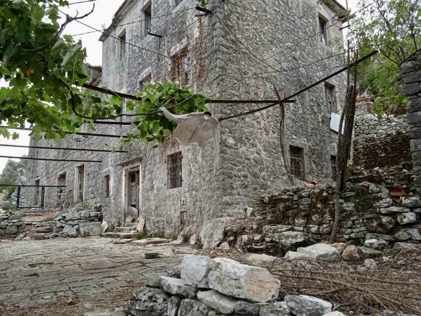 Maison à Stoliv, Monténégro, 180 m² - image 9