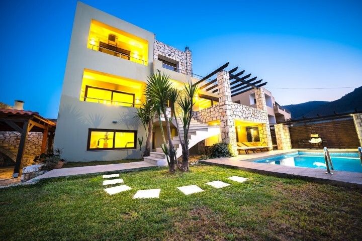 Villa in Chania, Griechenland, 300 m² - Foto 1