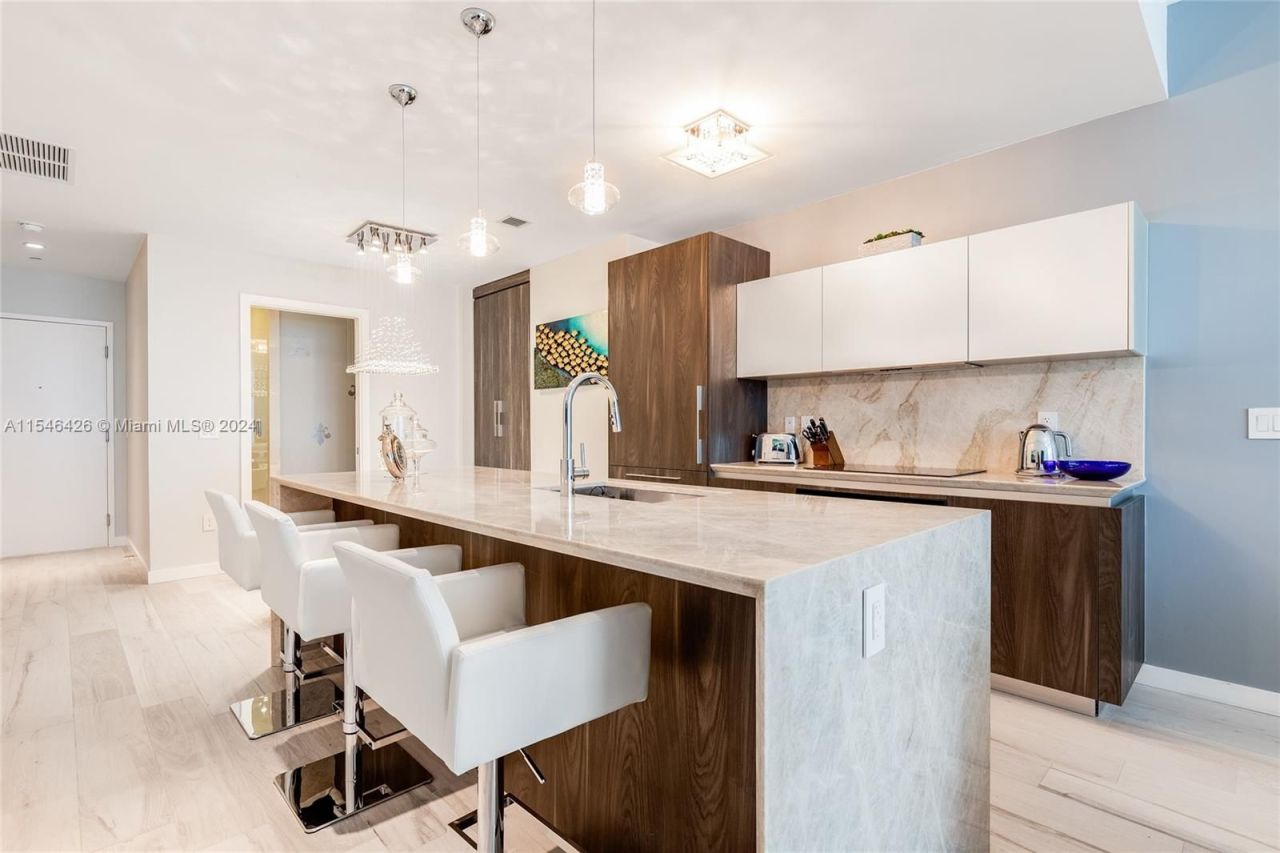 Piso en Miami, Estados Unidos, 110 m² - imagen 5