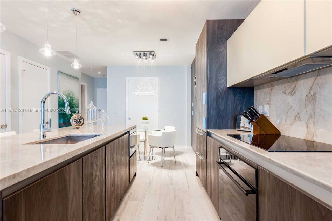 Piso en Miami, Estados Unidos, 110 m² - imagen 7