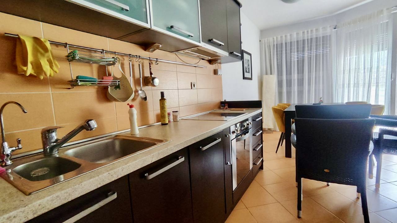 Flat in Petrovac, Montenegro, 90 m² - picture 7