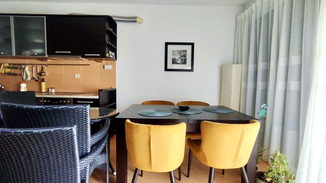 Flat in Petrovac, Montenegro, 90 m² - picture 8