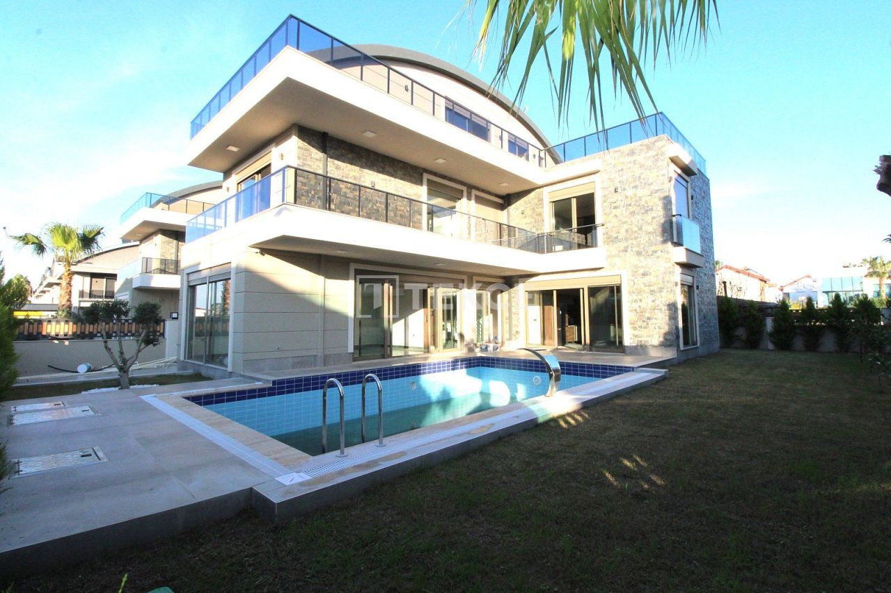 Villa en Belek, Turquia, 450 m² - imagen 1