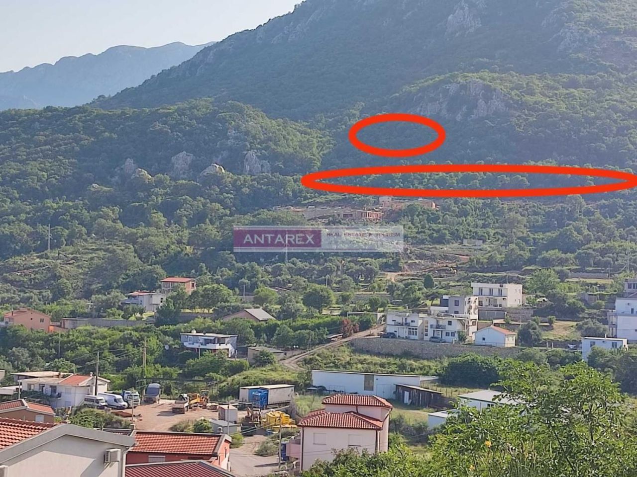 Terreno en Dobra Voda, Montenegro, 24 746 m² - imagen 1