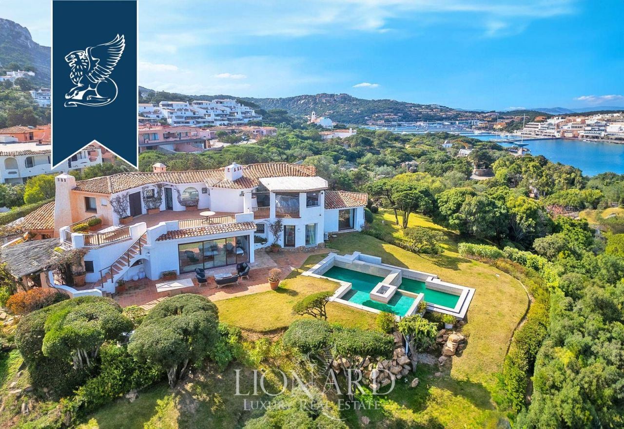 Villa in Porto Cervo, Italy, 489 m² - picture 1