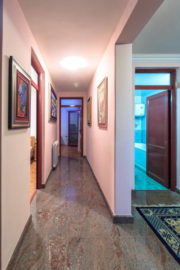 Casa en el Bar, Montenegro, 400 m² - imagen 13