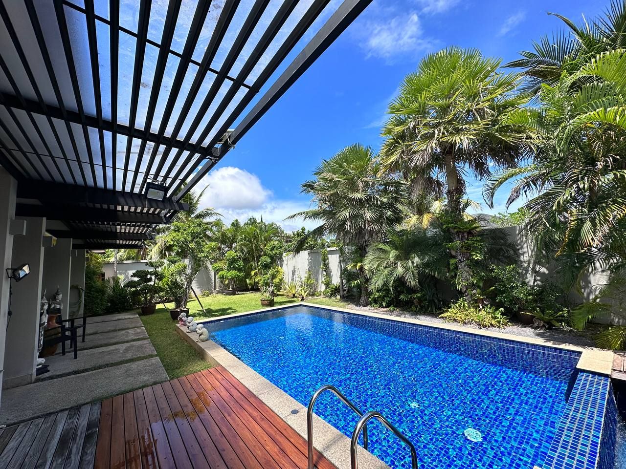 Villa in Insel Phuket, Thailand, 239 m² - Foto 1