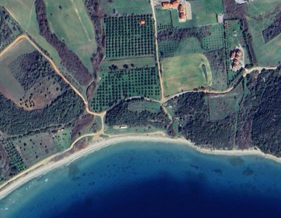 Land in Chalkidiki, Greece, 7 000 m² - picture 1