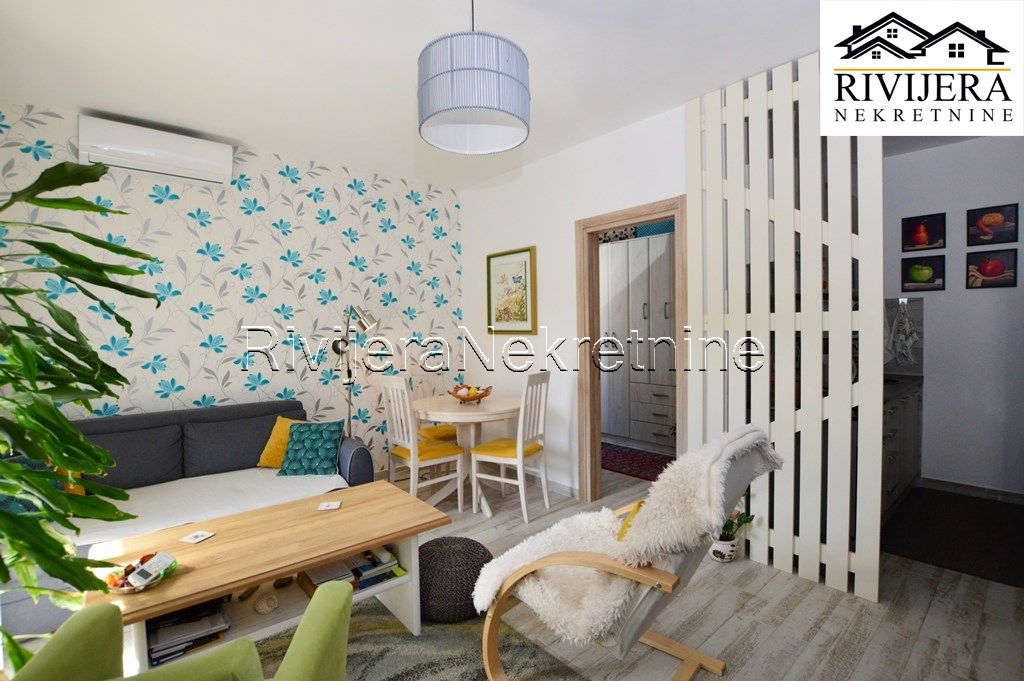 Flat in Herceg-Novi, Montenegro, 42 m² - picture 2