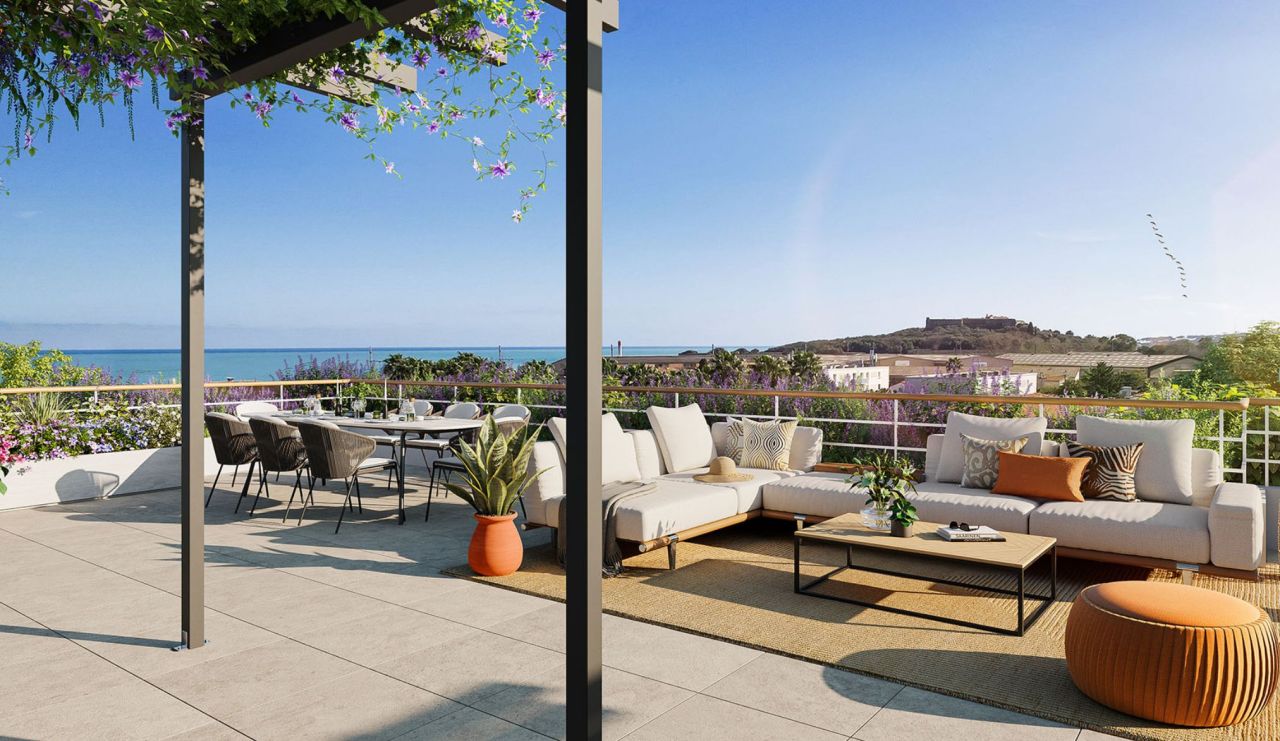 Flat in Antibes, France, 40 m² - picture 3