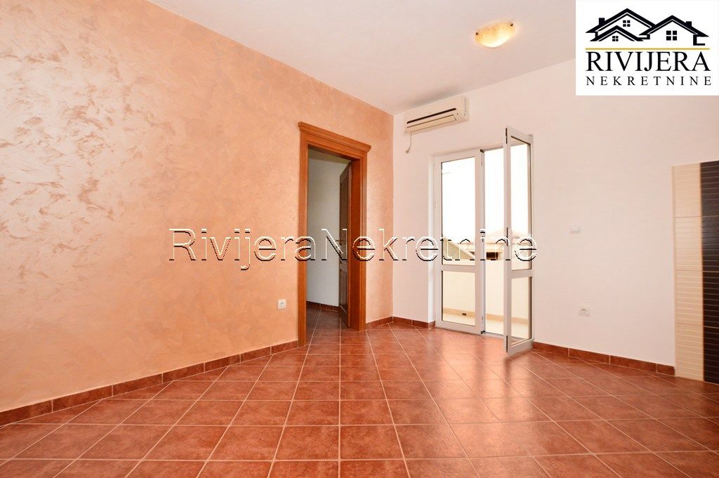 Piso en Herceg-Novi, Montenegro, 39 m² - imagen 1