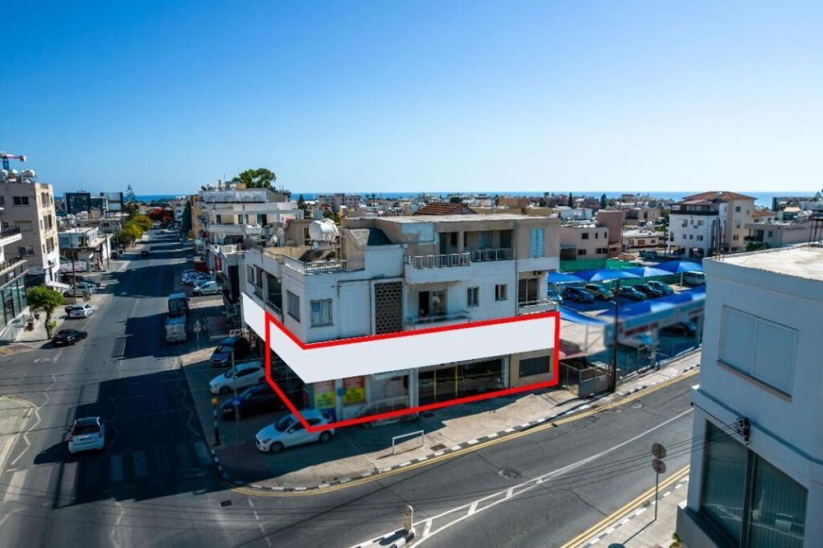 Commercial property in Paphos, Cyprus, 150 m² - picture 1