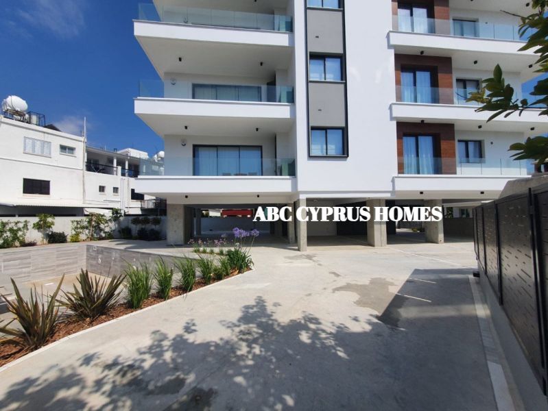 Commercial apartment building in Paphos, Cyprus, 617 m² - picture 1