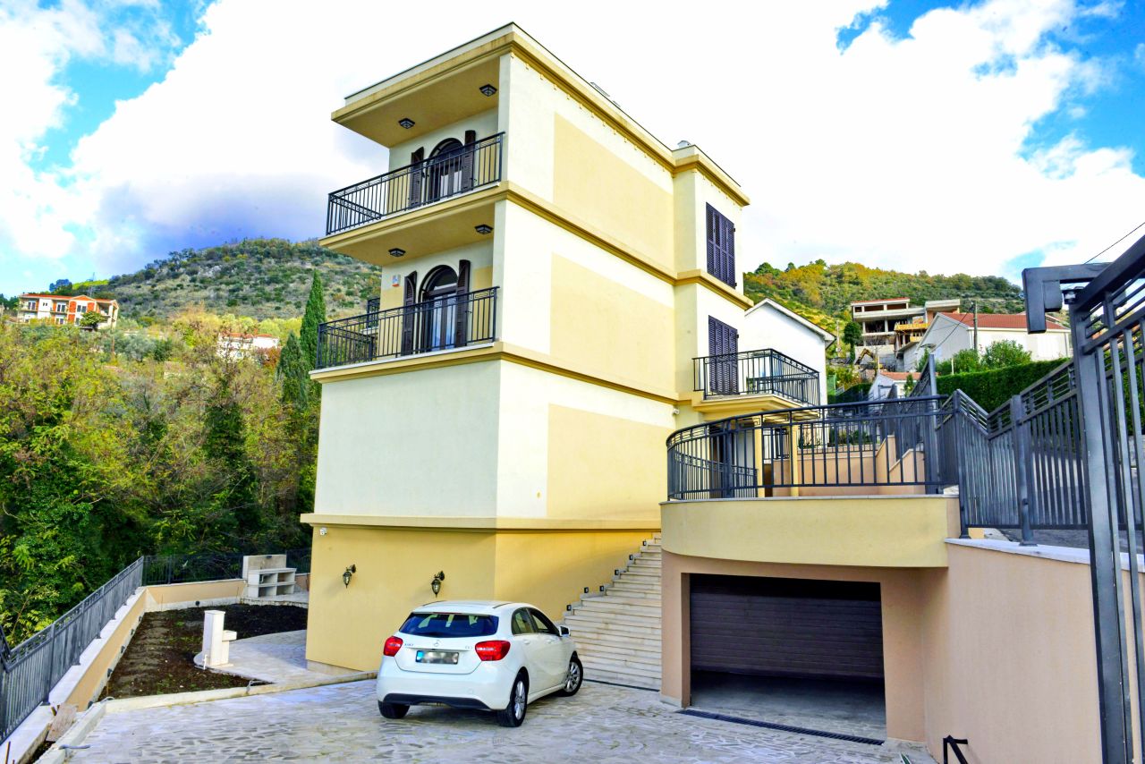 Villa in Tivat, Montenegro, 615 m² - picture 1