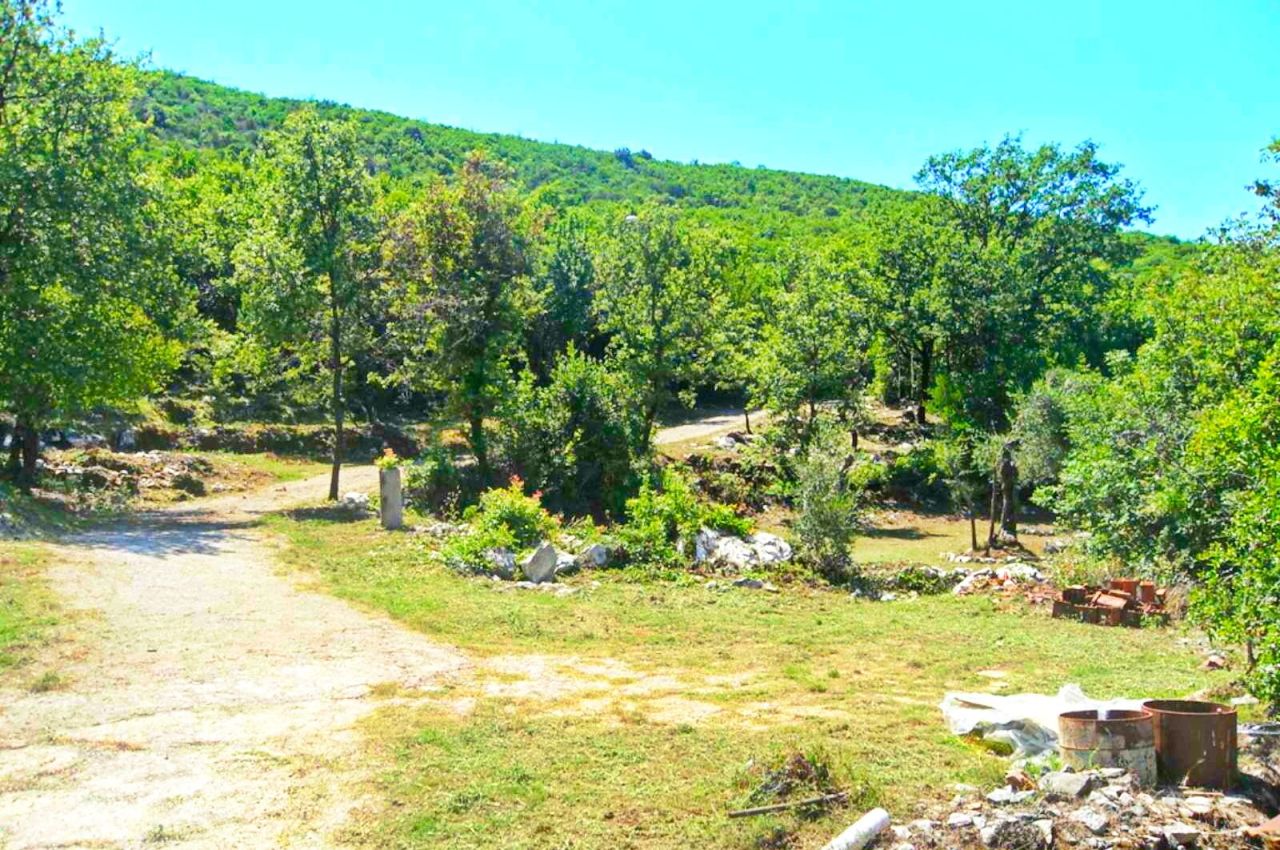 Terrain à Kotor, Monténégro, 26 188 m² - image 1