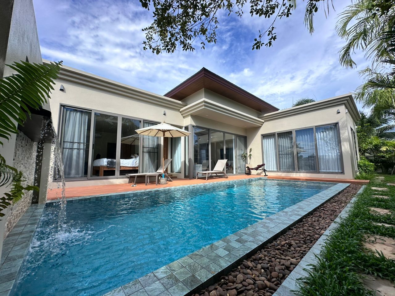 Villa à Phuket, Thaïlande, 350 m² - image 1